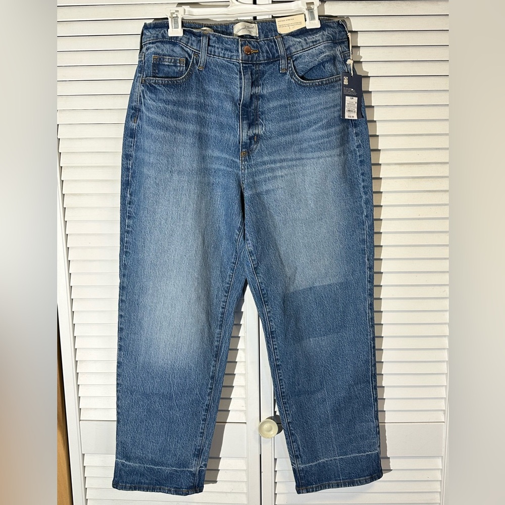 NWT Universal Thread Vintage Look Straight Leg Jeans Size 10